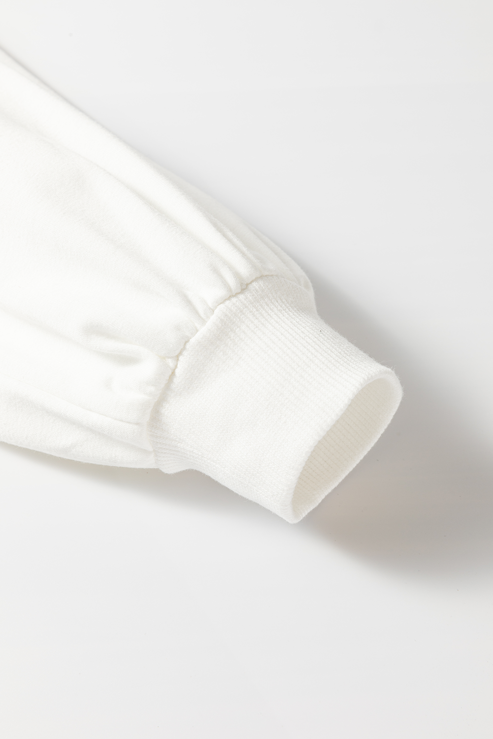 Modern Raglan Sleeve T-Shirt for Women - Versatile Casual Wear - Detail View 11 Modern Raglan Sleeve T-Shirt for Women - Versatile Casual Wear - Detail View 11