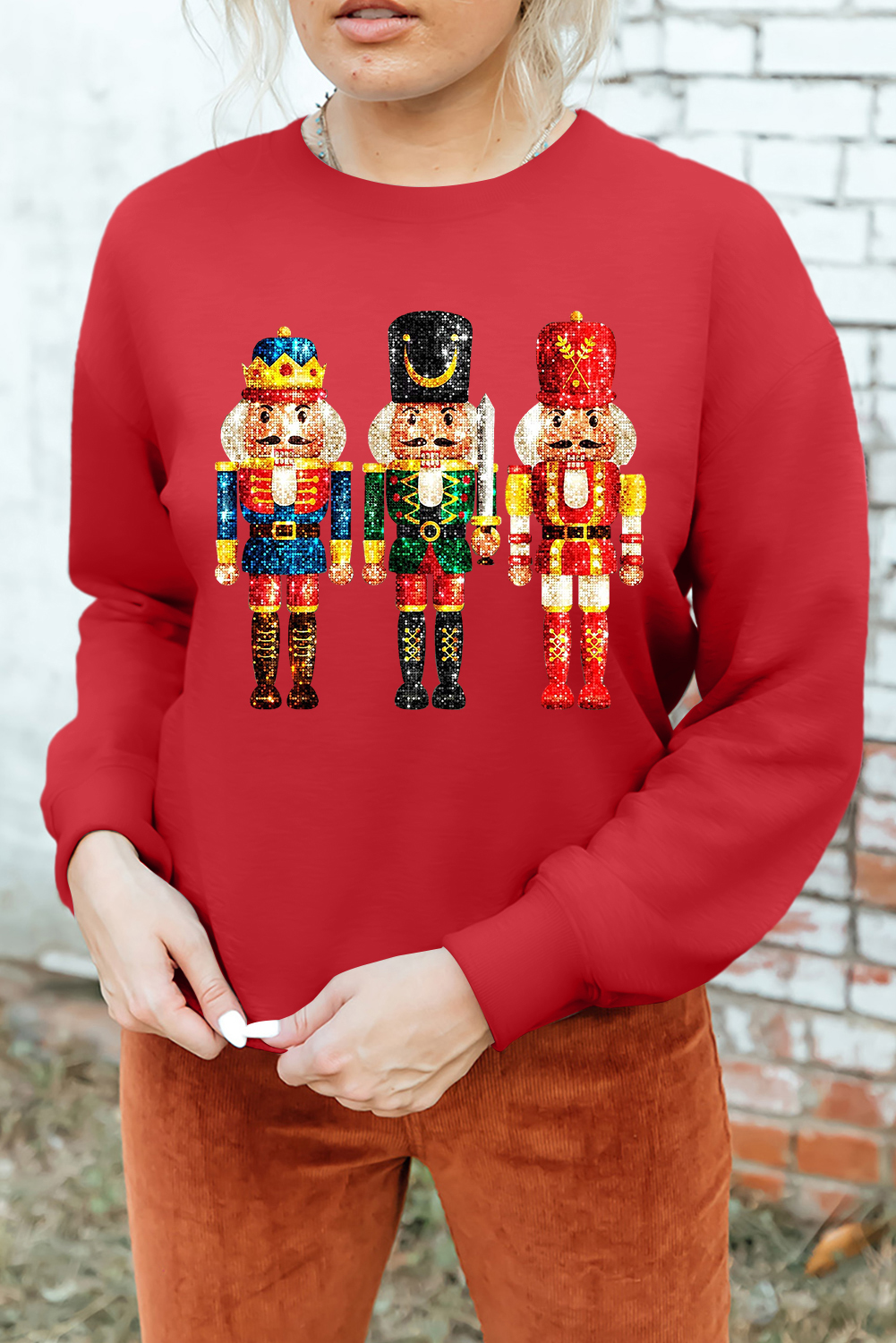 Cozy and Chic Christmas Graphic Sweatshirt - Perfect for Daily Wear and Celebrations - Detail View 7 Cozy and Chic Christmas Graphic Sweatshirt - Perfect for Daily Wear and Celebrations - Detail View 7