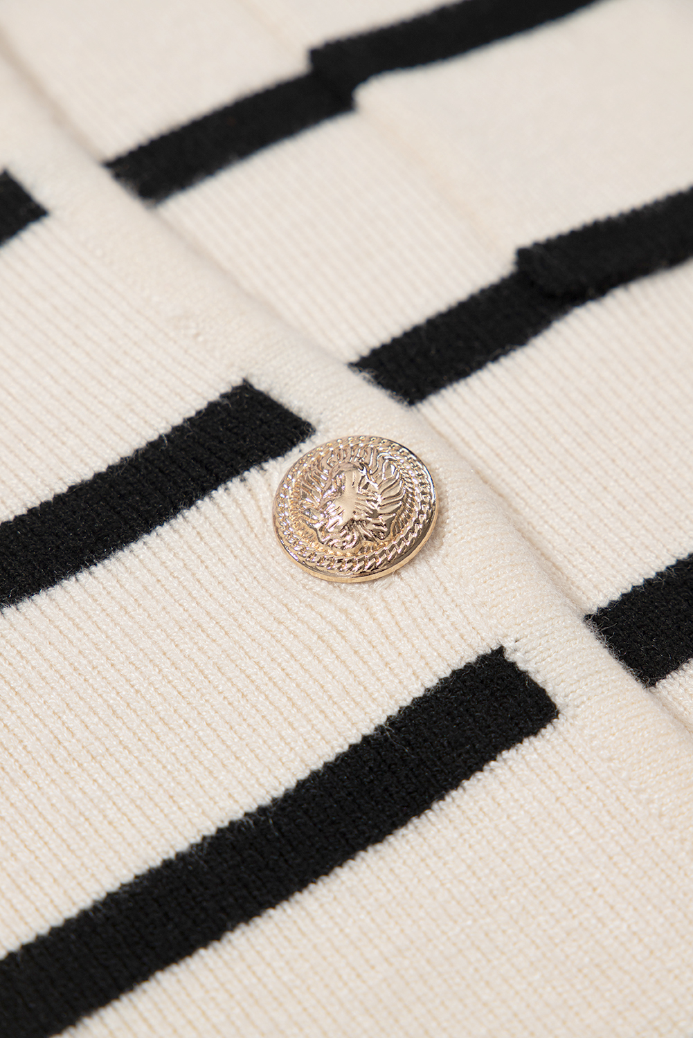 Timeless and Versatile Black Stripe Cardigan with Adjustable Fit and Pocket details - Detail View 18 Timeless and Versatile Black Stripe Cardigan with Adjustable Fit and Pocket details - Detail View 18