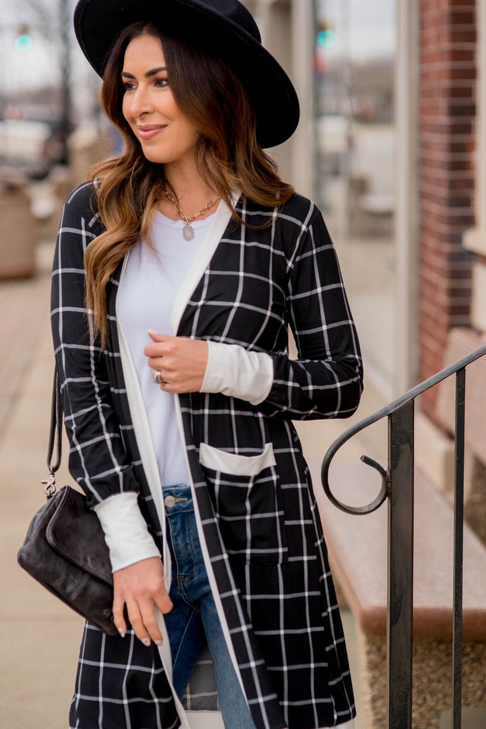 Casual Long Sleeve Plaid Cardigan - Versatile Colorblock Design with Front Pockets - Detail View 3 Casual Long Sleeve Plaid Cardigan - Versatile Colorblock Design with Front Pockets - Detail View 3