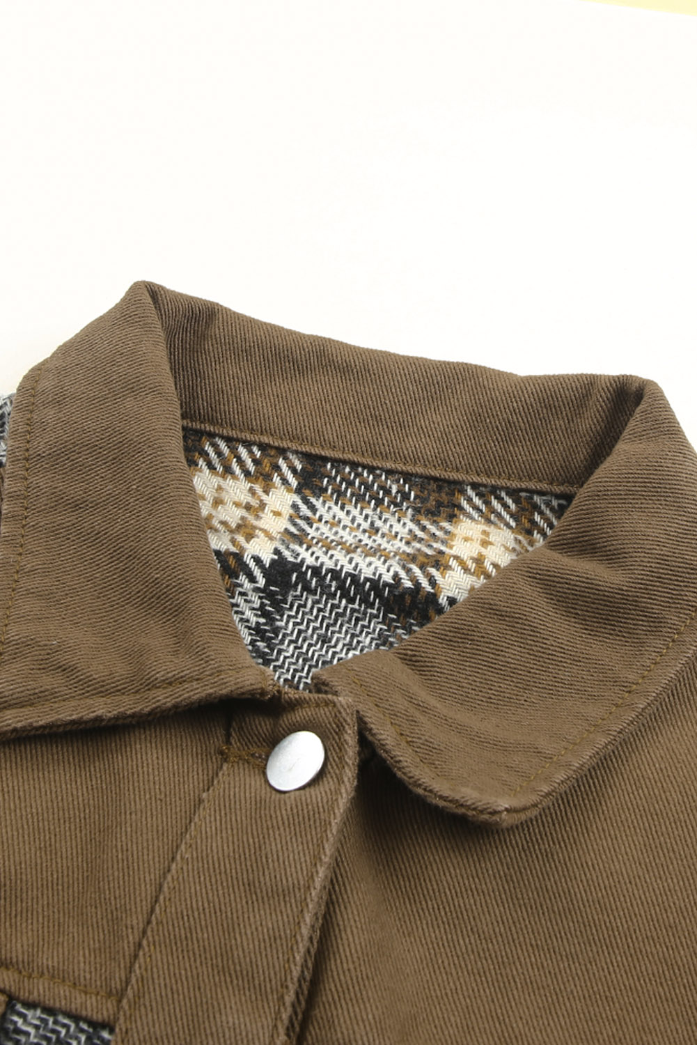 Stylish Plaid Patchwork Jacket, Casual Women's Denim Shacket - Detail View 8 Stylish Plaid Patchwork Jacket, Casual Women's Denim Shacket - Detail View 8