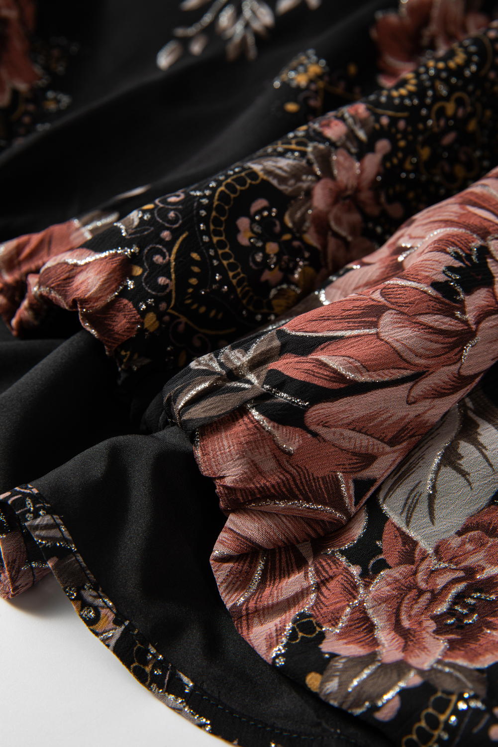 Women's Black Floral Print Criss Cross V Neck Balloon Sleeve Blouse - Detail View 13 Women's Black Floral Print Criss Cross V Neck Balloon Sleeve Blouse - Detail View 13