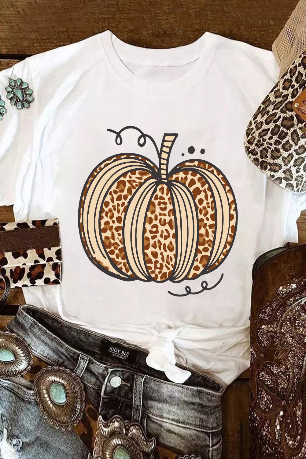 Comfortable Short Sleeve T-Shirt - Ideal for Casual Summer Wear - Detail View 8 Comfortable Short Sleeve T-Shirt - Ideal for Casual Summer Wear - Detail View 8