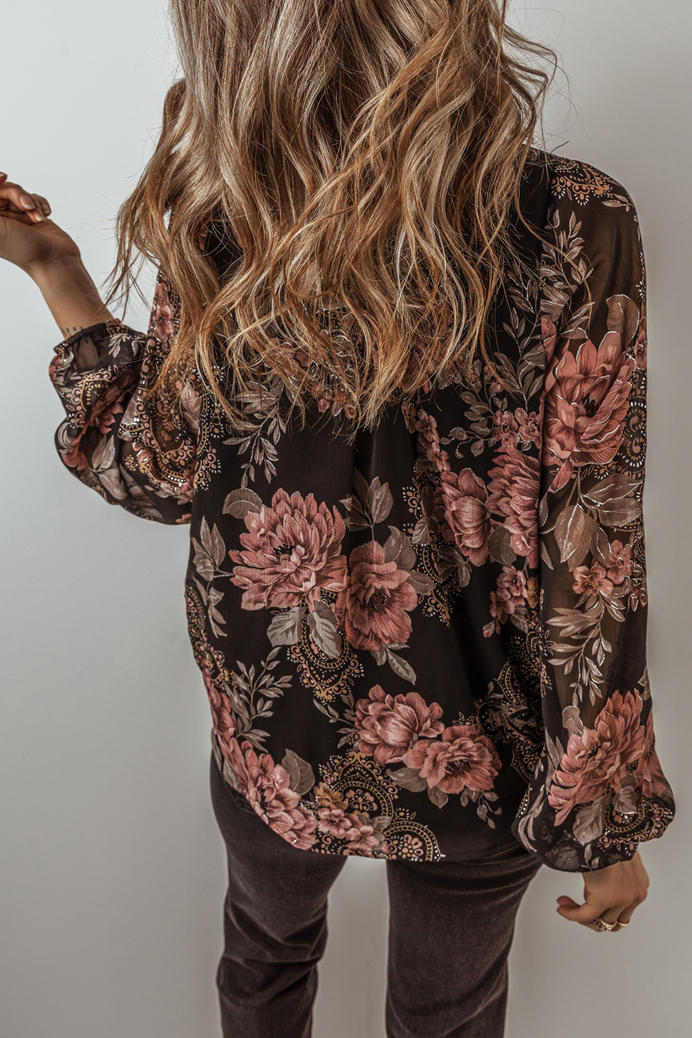 Elegant Floral Blouse with V Neck Wrap and Trendy Balloon Sleeves for Women - Detail View 2 Elegant Floral Blouse with V Neck Wrap and Trendy Balloon Sleeves for Women - Detail View 2