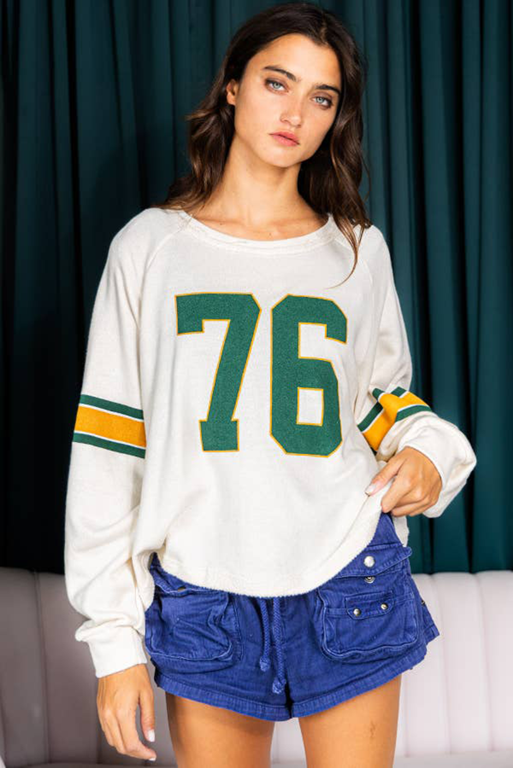 Women's Long Sleeve Top, White T-Shirt, Number 76 Print, Retro Style, Sporty Design, Casual Wear, Raglan Sleeves, Fall Fashion, Daily Wear, Comfortable, Versatile, Polyester Blend, Shift Silhouette, Round Neck - Detail View 8 Women's Long Sleeve Top, White T-Shirt, Number 76 Print, Retro Style, Sporty Design, Casual Wear, Raglan Sleeves, Fall Fashion, Daily Wear, Comfortable, Versatile, Polyester Blend, Shift Silhouette, Round Neck - Detail View 8