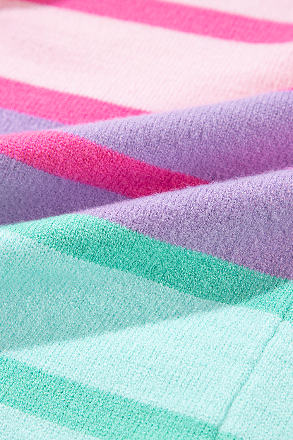 Casual, Colorful, and Versatile: A Must-Have Sweater for Everyday Wear - Detail View 8 Casual, Colorful, and Versatile: A Must-Have Sweater for Everyday Wear - Detail View 8