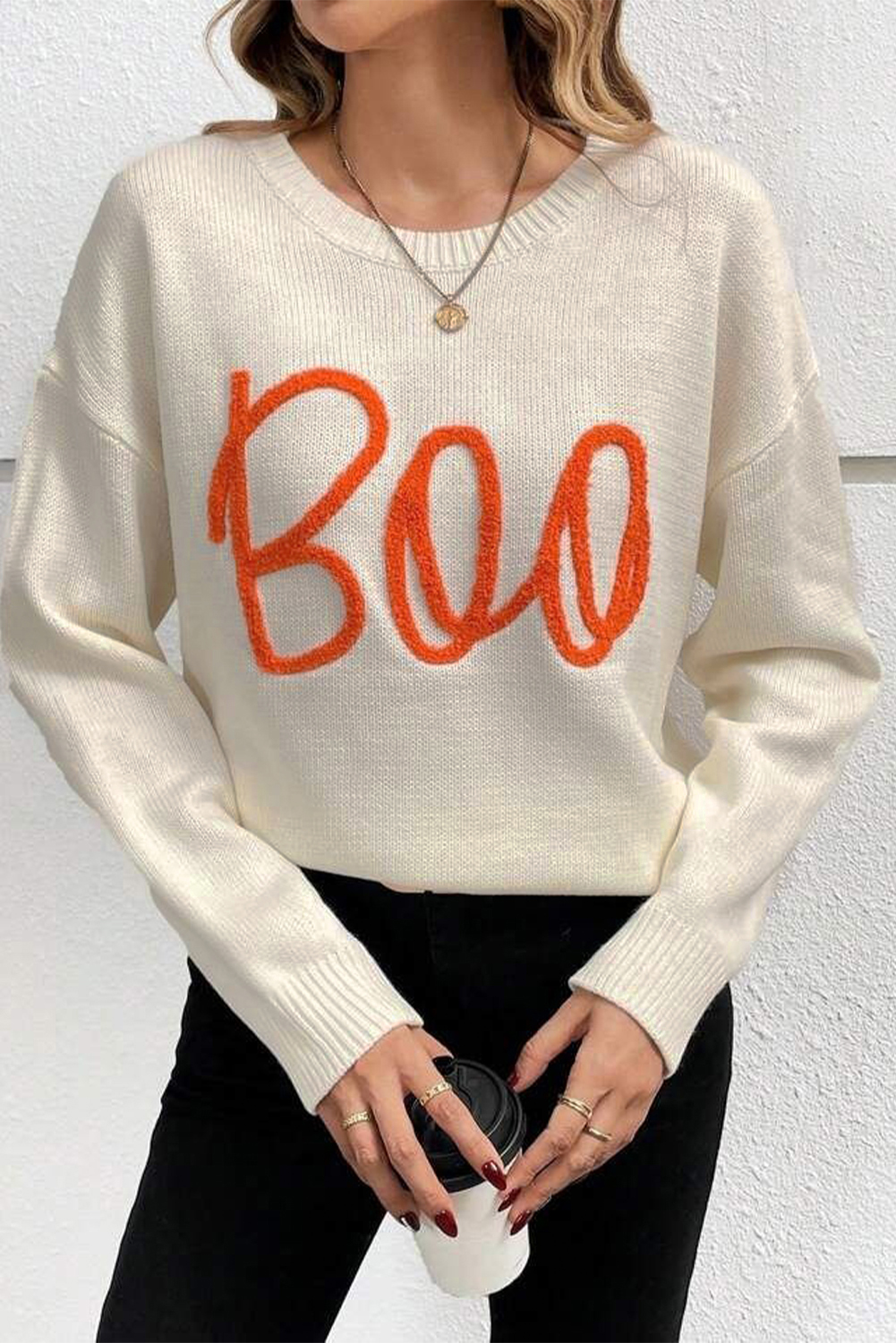 Trendy Loose-Fit Apricot Sweater with Ribbed Edge and Crew Neck - Detail View 8 Trendy Loose-Fit Apricot Sweater with Ribbed Edge and Crew Neck - Detail View 8