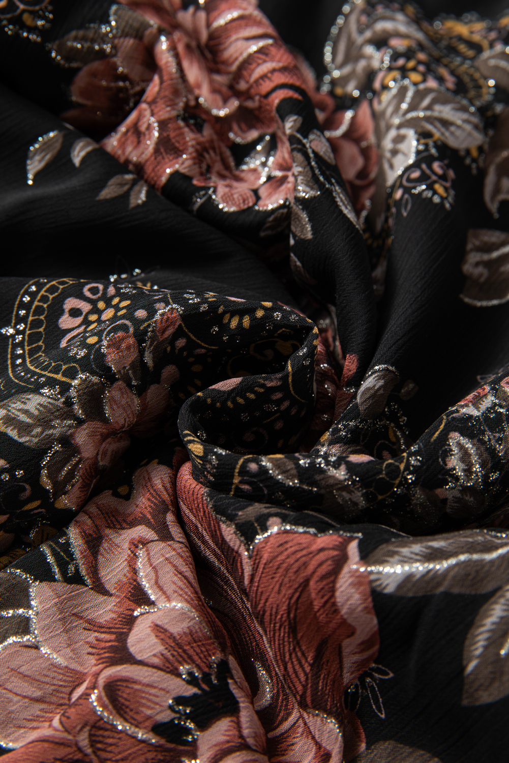 Elegant Floral Blouse with V Neck Wrap and Trendy Balloon Sleeves for Women - Detail View 10 Elegant Floral Blouse with V Neck Wrap and Trendy Balloon Sleeves for Women - Detail View 10