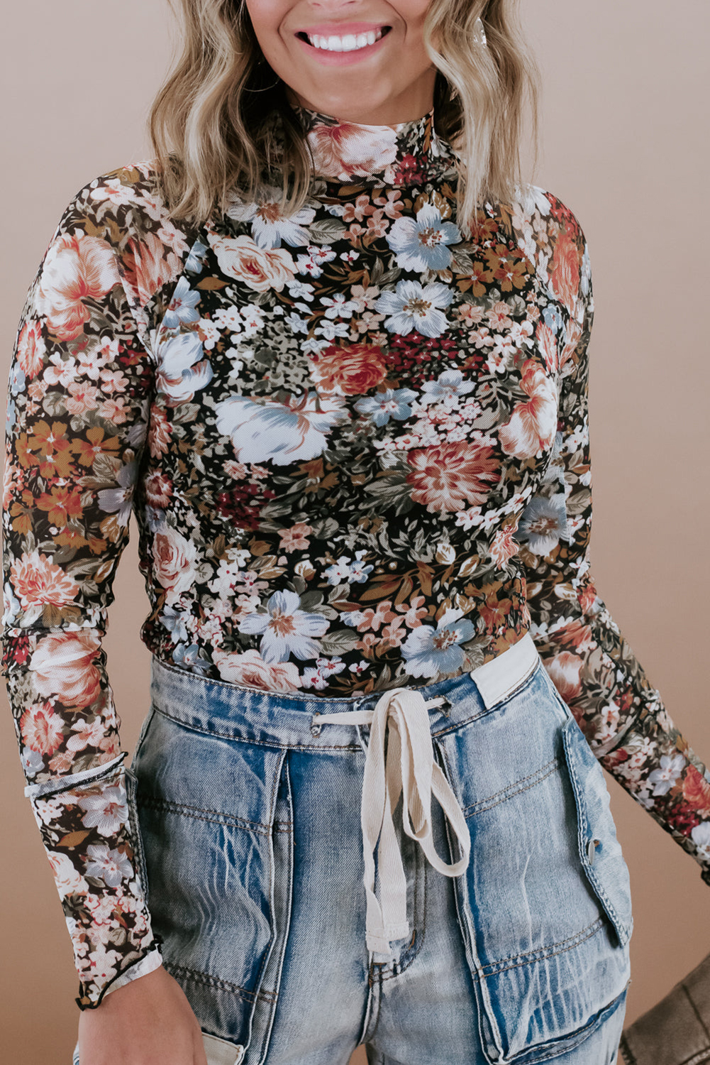 Floral Western-Style High Neck Blouse with Long Sleeves and Sheath Cut - Detail View 2 Floral Western-Style High Neck Blouse with Long Sleeves and Sheath Cut - Detail View 2
