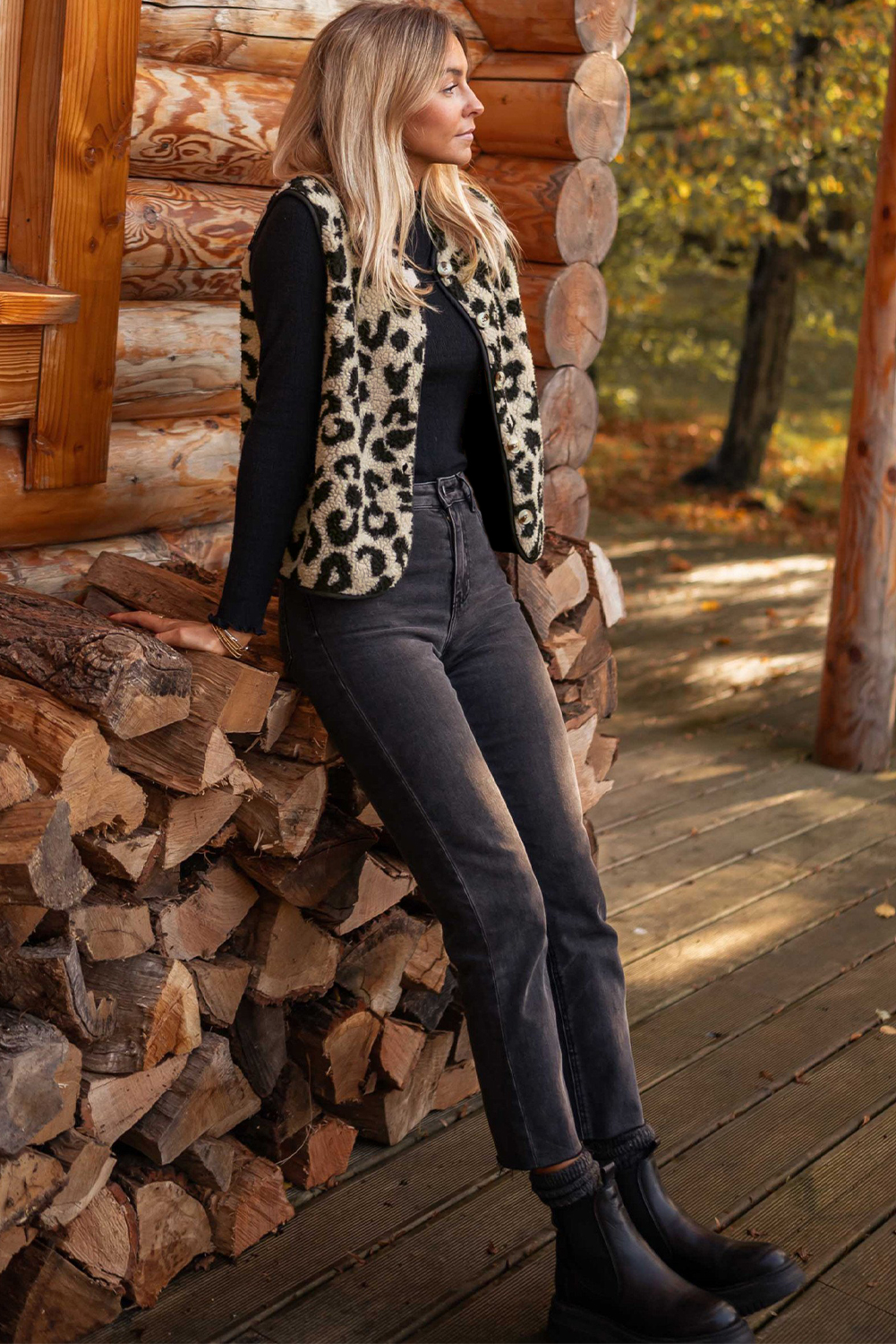 Women's Vest Coat, Black Leopard Print, Sherpa Material, Sleeveless, Trendy, Winter Fashion, Cozy, Versatile, Open Front, Casual Style, Western Style, Outerwear, Vests - Detail View 15 Women's Vest Coat, Black Leopard Print, Sherpa Material, Sleeveless, Trendy, Winter Fashion, Cozy, Versatile, Open Front, Casual Style, Western Style, Outerwear, Vests - Detail View 15