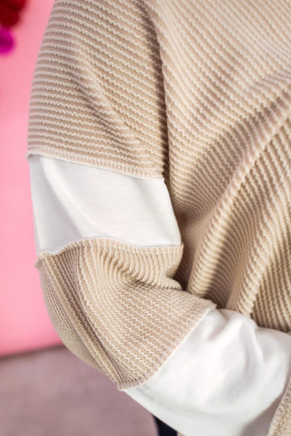 Elevate your casual style with this Women's Plus Size Parchment Colorblock Long Sleeve V Neck Top. The unique textured design adds depth and style to your look, while the color block pattern creates a trendy and dynamic aesthetic. The side slits offer a comfortable and flattering fit, and the collared V neckline brings a touch of sophistication to the top. Made from a comfortable blend of 75% polyester, 20% viscose, and 5% elastane, this plus size top ensures a perfect fit for all body shapes. Perfect for daily wear in the fall and autumn seasons, this long sleeve top is a must-have addition to your wardrobe. - Detail View 4 Elevate your casual style with this Women's Plus Size Parchment Colorblock Long Sleeve V Neck Top. The unique textured design adds depth and style to your look, while the color block pattern creates a trendy and dynamic aesthetic. The side slits offer a comfortable and flattering fit, and the collared V neckline brings a touch of sophistication to the top. Made from a comfortable blend of 75% polyester, 20% viscose, and 5% elastane, this plus size top ensures a perfect fit for all body shapes. Perfect for daily wear in the fall and autumn seasons, this long sleeve top is a must-have addition to your wardrobe. - Detail View 4