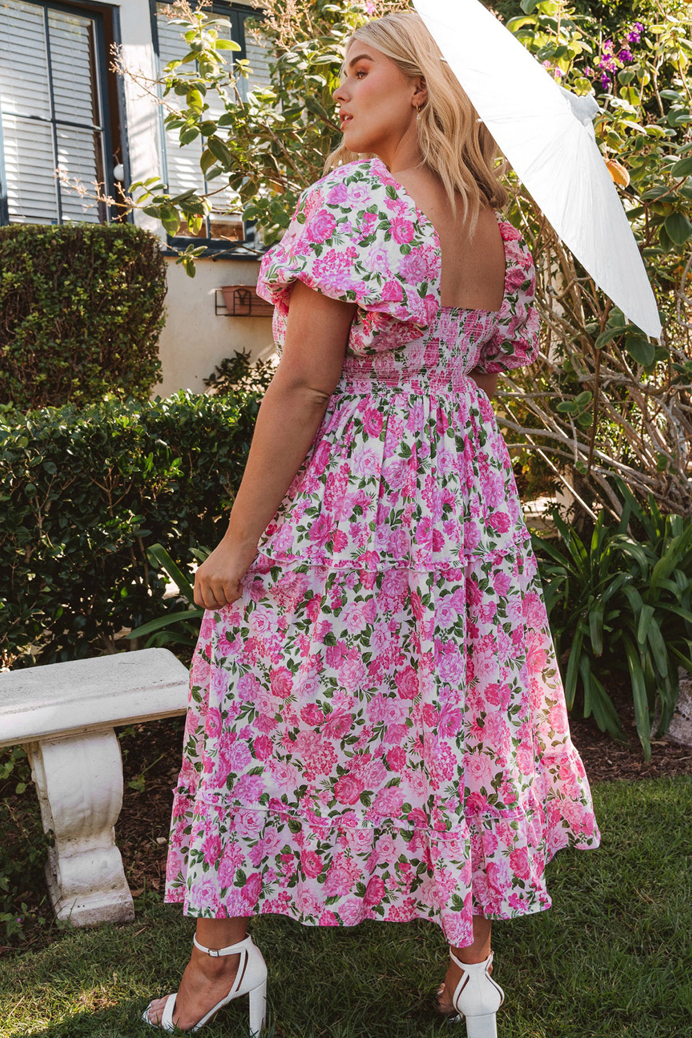 Sophisticated Square Neck Pink Maxi Dress for Formal Events - Detail View 3 Sophisticated Square Neck Pink Maxi Dress for Formal Events - Detail View 3
