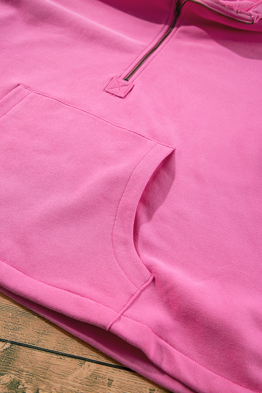 Chic Loose-Fit Half Zipper Hoodie with Kangaroo Pocket - Perfect for Winter - Detail View 19 Chic Loose-Fit Half Zipper Hoodie with Kangaroo Pocket - Perfect for Winter - Detail View 19