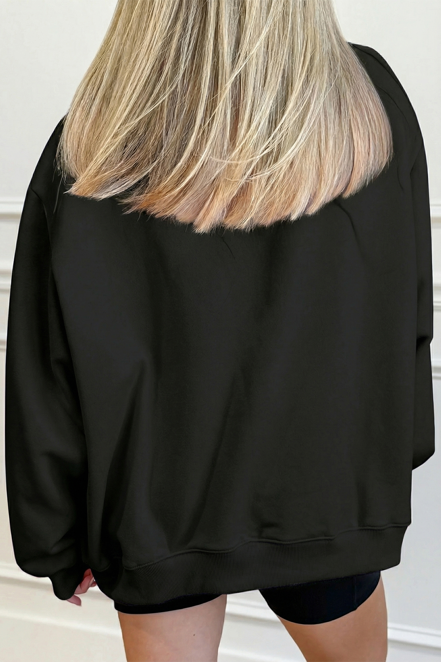 Oversized Black Sweatshirt for Women, Solid Color Pullover - Detail View 2 Oversized Black Sweatshirt for Women, Solid Color Pullover - Detail View 2