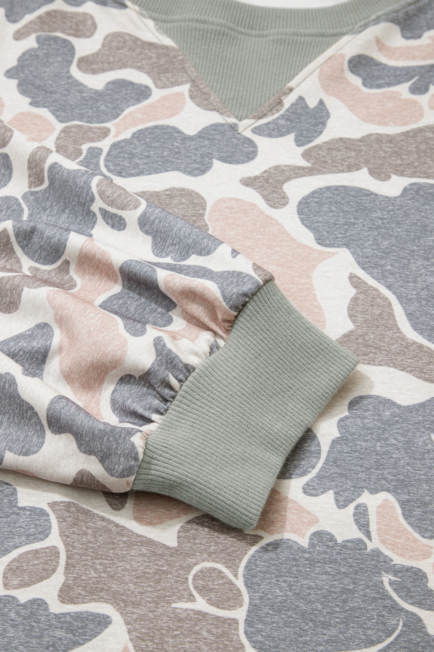 Women's Camo Pullover, Trendy Multicolour Camouflage Print - Detail View 8 Women's Camo Pullover, Trendy Multicolour Camouflage Print - Detail View 8