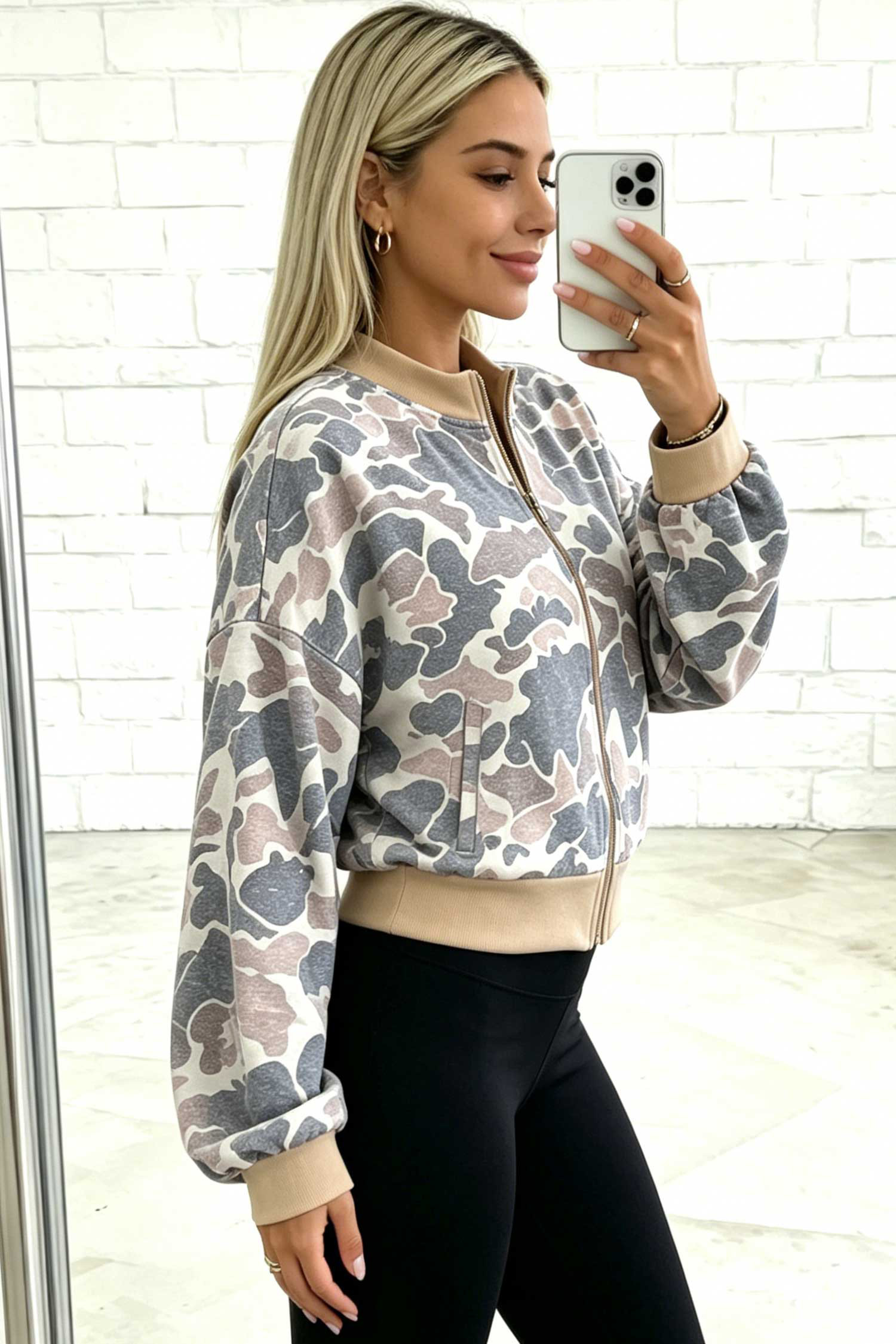 Multicolor Camo Jacket, Trendy Women's Fall Outerwear - Detail View 5 Multicolor Camo Jacket, Trendy Women's Fall Outerwear - Detail View 5