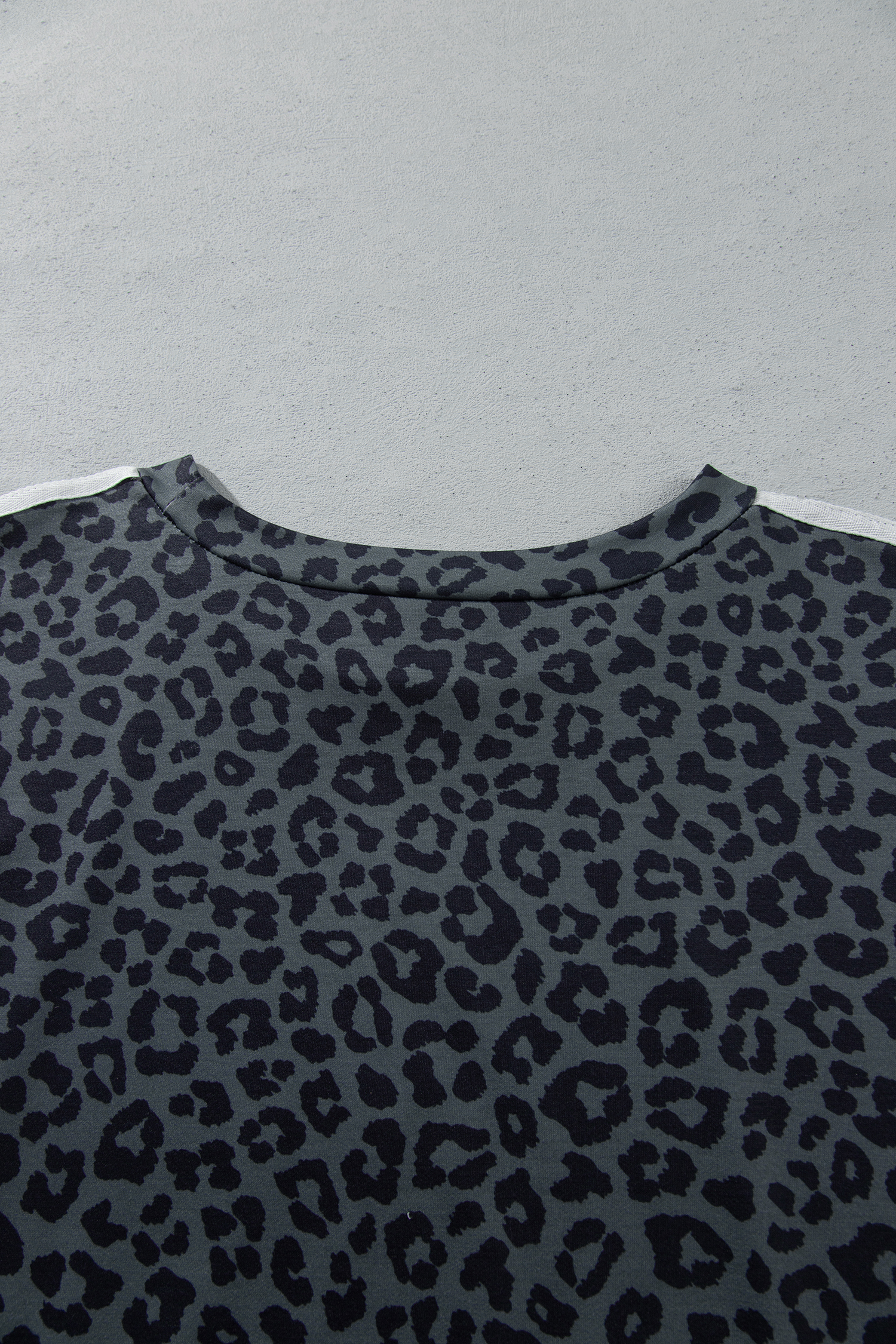 Plus Size Leopard Tracksuit, Women's Two Piece Set - Detail View 5 Plus Size Leopard Tracksuit, Women's Two Piece Set - Detail View 5