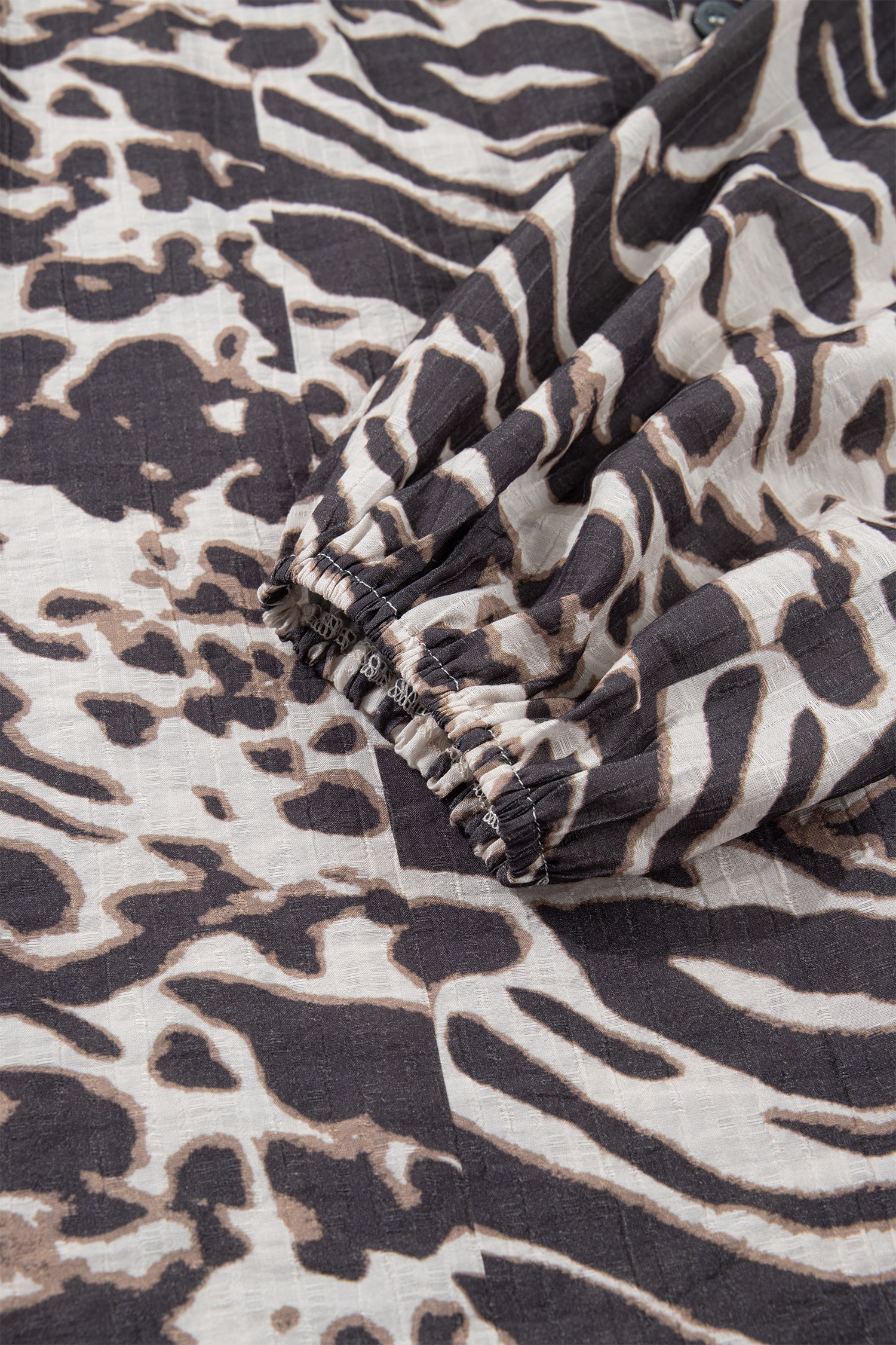 Animal Print Balloon Sleeve Top, Chic Fall Blouse - Detail View 8 Animal Print Balloon Sleeve Top, Chic Fall Blouse - Detail View 8