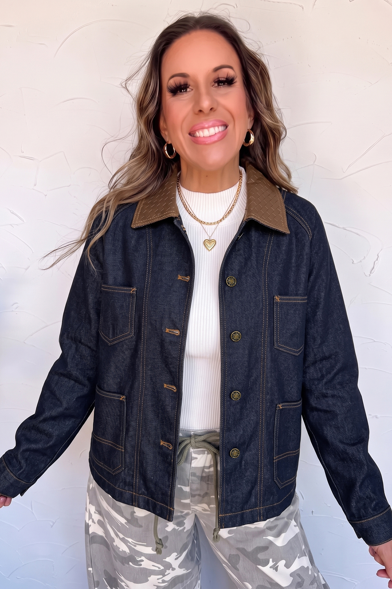 Women's Contrast Collar Jacket, Western Denim Fall Coat - Detail View 5 Women's Contrast Collar Jacket, Western Denim Fall Coat - Detail View 5